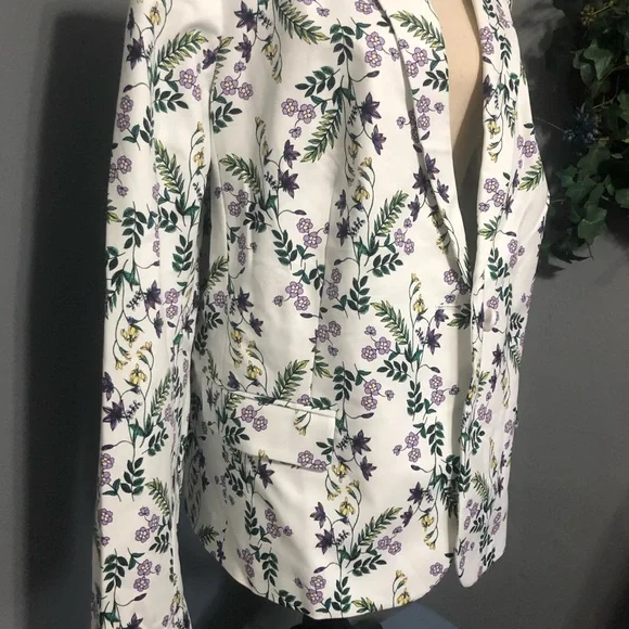 LIZ CLAIBORNE | WHITE FLORAL | ONE BUTTON JACKET | BRAND NEW WITH TAGS - Picture 2 of 7